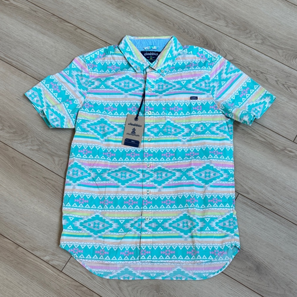 Chubbies Aqua and Pink Geometric Friday Shirt SZ SMALL NWT!